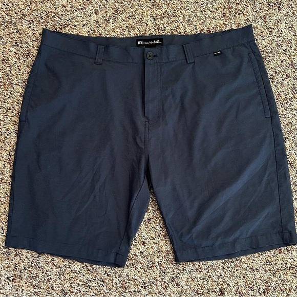 Travis Mathew Golf Shorts in Blue | Waist 42” - Picture 1 of 4